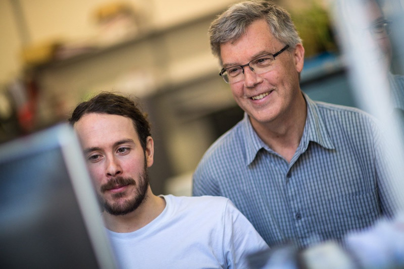 Tidal waves of energy